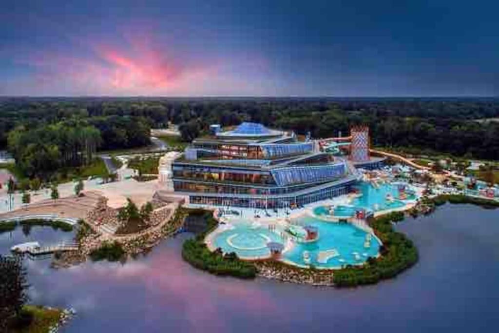 סאריס ***Suite Parklane* 5Min Disney & Shopping * New*** מראה חיצוני תמונה
